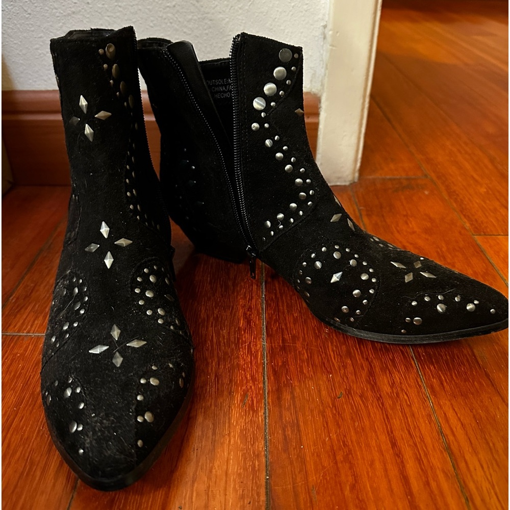 Like New Matisse Embellished Boots